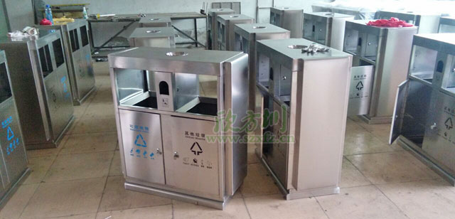 這款戶外不銹鋼垃圾桶價格貴不貴?